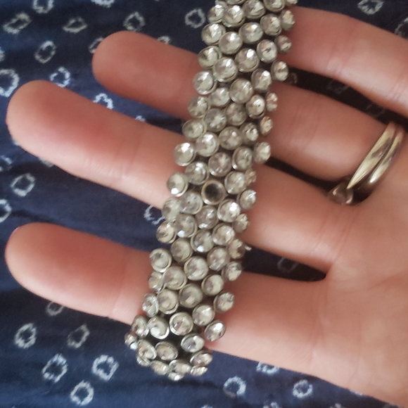 Rhinestone stretch bracelet - Picture 2 of 2